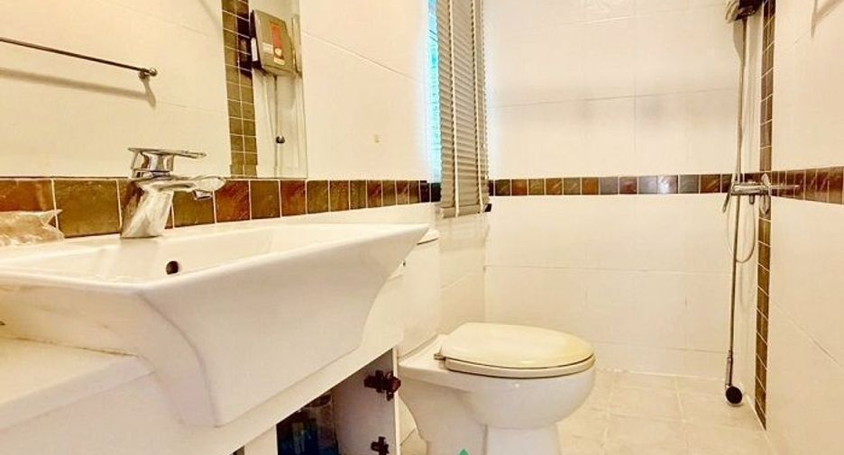 For sale 3 bedrooms house in Khan Na Yao, Bangkok