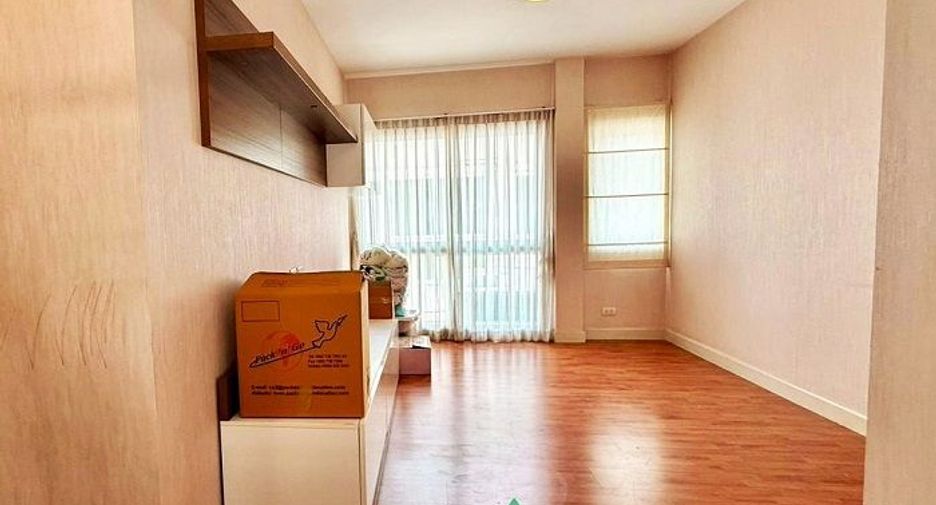 For sale 3 bedrooms house in Khan Na Yao, Bangkok