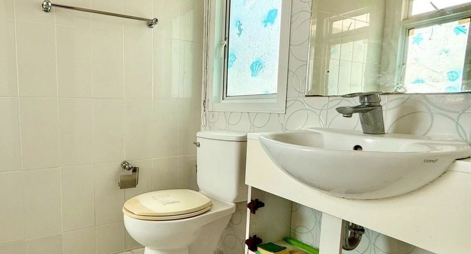 For sale 3 bedrooms house in Khan Na Yao, Bangkok