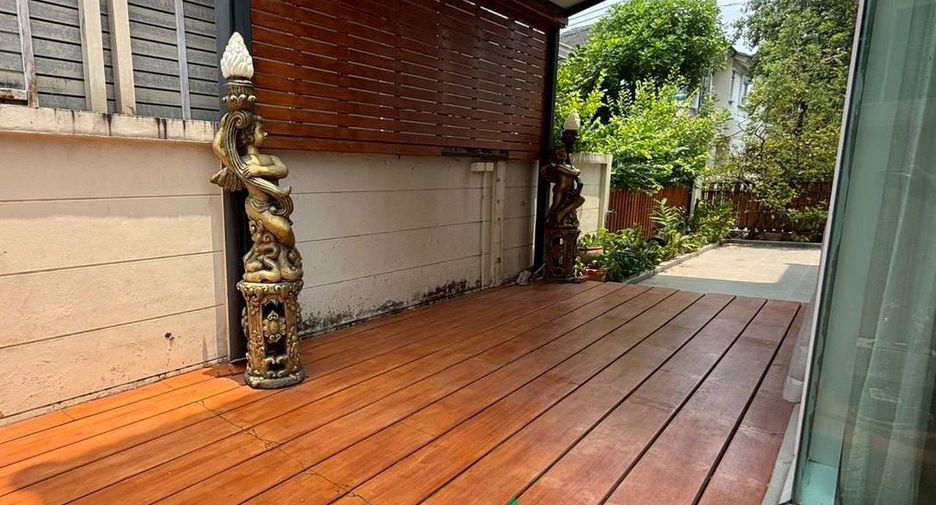 For sale 3 bedrooms house in Khan Na Yao, Bangkok