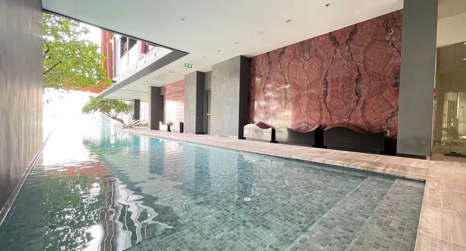 Wohnung zur Miete mit 2 Zimmer in Pathum Wan, Bangkok