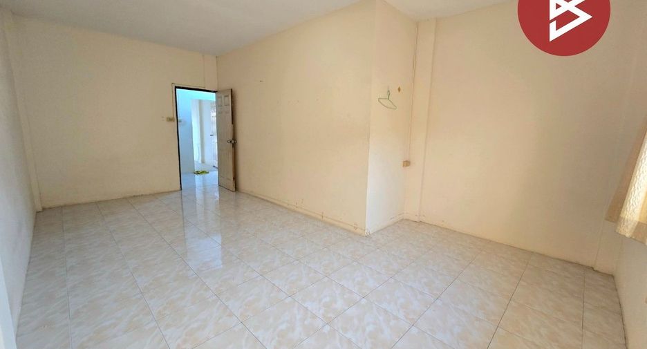 For sale 4 bedrooms townhouse in Phra Samut Chedi, Samut Prakan