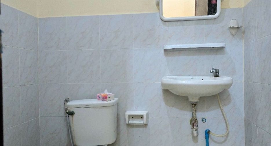 For sale 4 bedrooms townhouse in Phra Samut Chedi, Samut Prakan