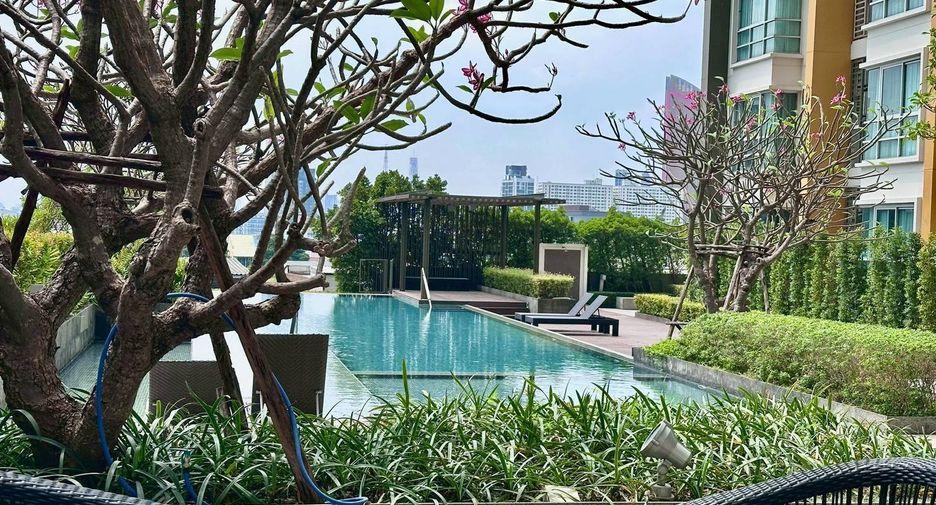 For rent 2 bedrooms condo in Phaya Thai, Bangkok