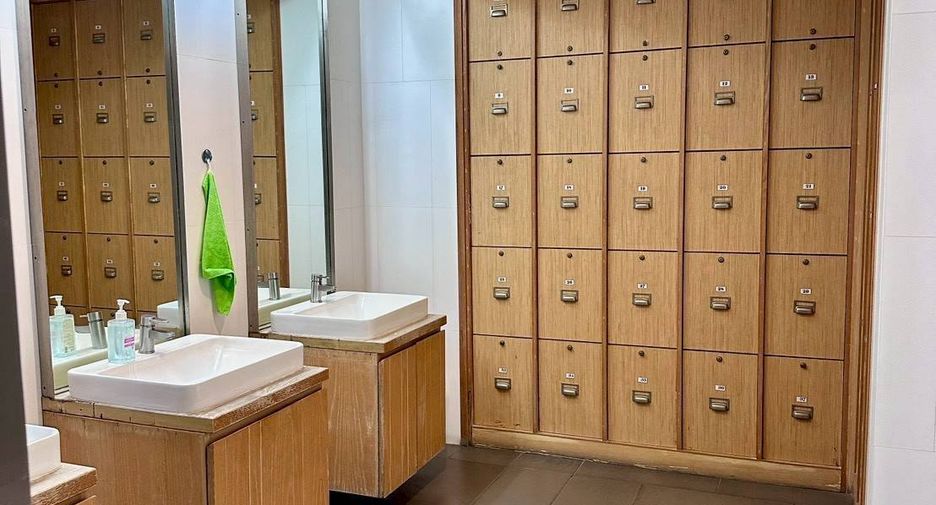 For rent 2 bedrooms condo in Phaya Thai, Bangkok