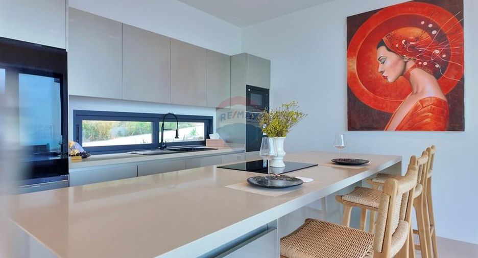 For sale 4 bedrooms villa in Ko Samui, Surat Thani