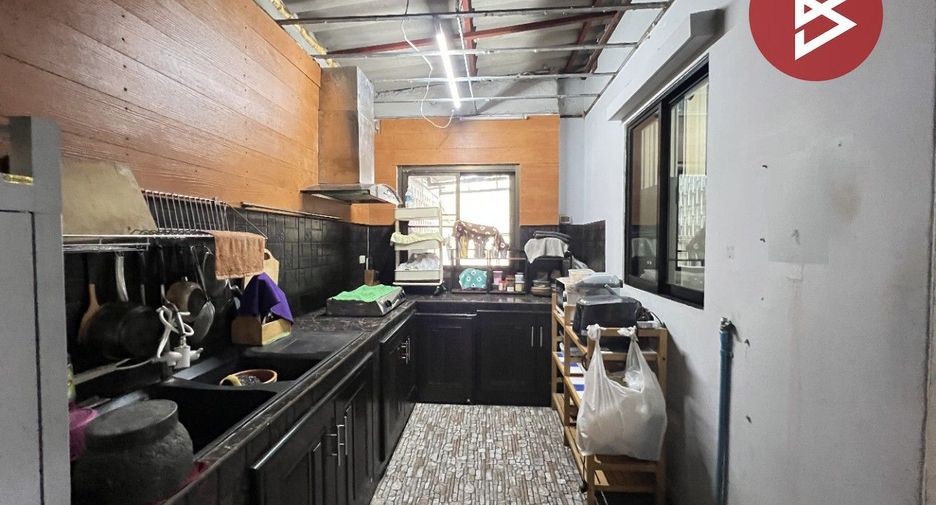 For sale 5 bedrooms house in Lat Krabang, Bangkok