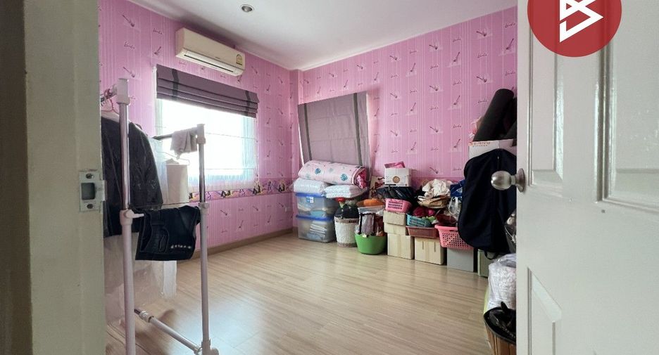 For sale 5 bedrooms house in Lat Krabang, Bangkok
