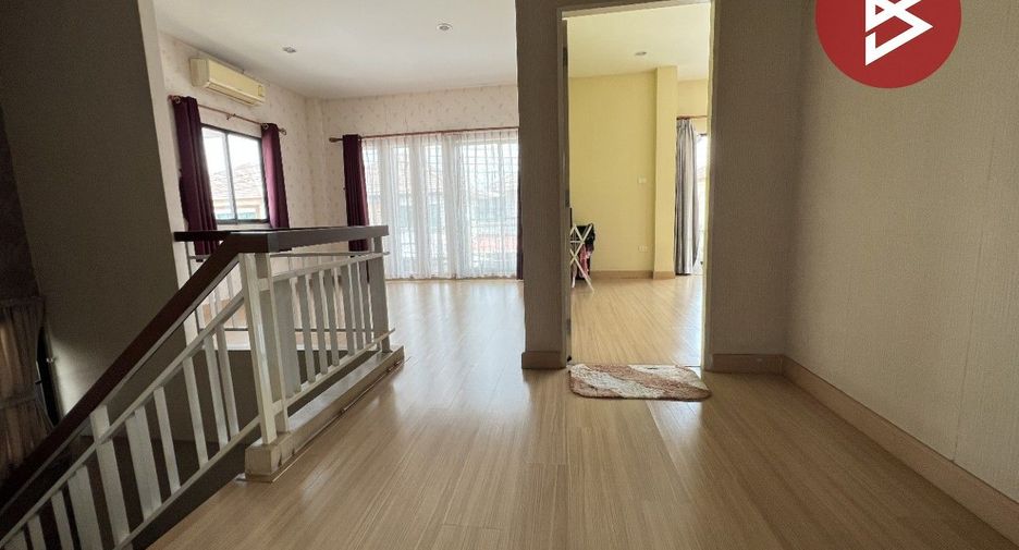 For sale 5 bedrooms house in Lat Krabang, Bangkok