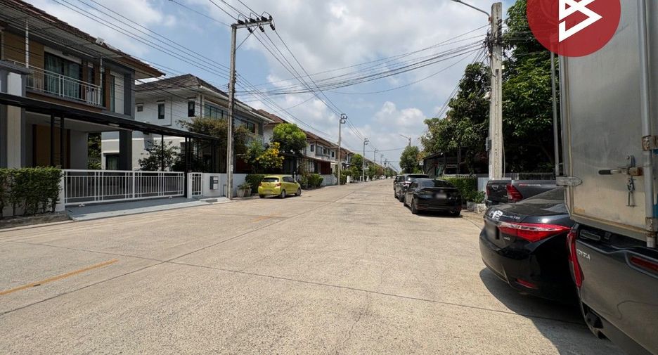 For sale 5 bedrooms house in Lat Krabang, Bangkok