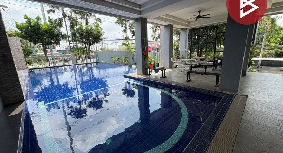 For sale 5 bedrooms house in Lat Krabang, Bangkok