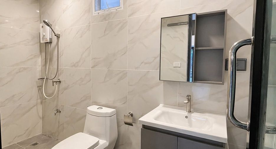 For rent 3 ベッドルーム house in San Kamphaeng, Chiang Mai
