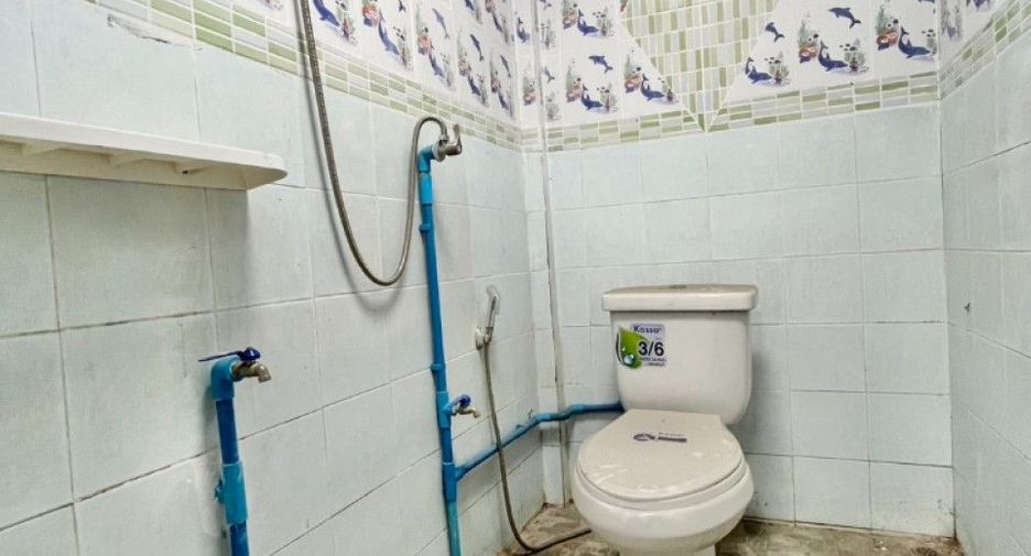 For sale 1 bed townhouse in Mueang Samut Prakan, Samut Prakan
