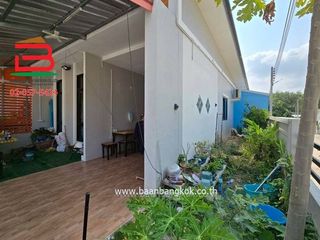 Casa adosada en venta de 2 habitaciones en Pluak Daeng, Rayong