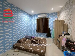 Casa adosada en venta de 2 habitaciones en Pluak Daeng, Rayong