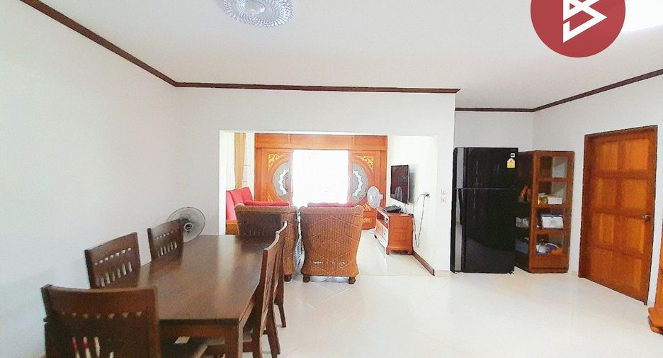 For sale 4 bedrooms house in Sattahip, Chonburi