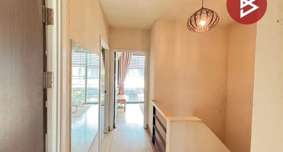 For sale 3 ベッドルーム townhouse in Saphan Sung, Bangkok