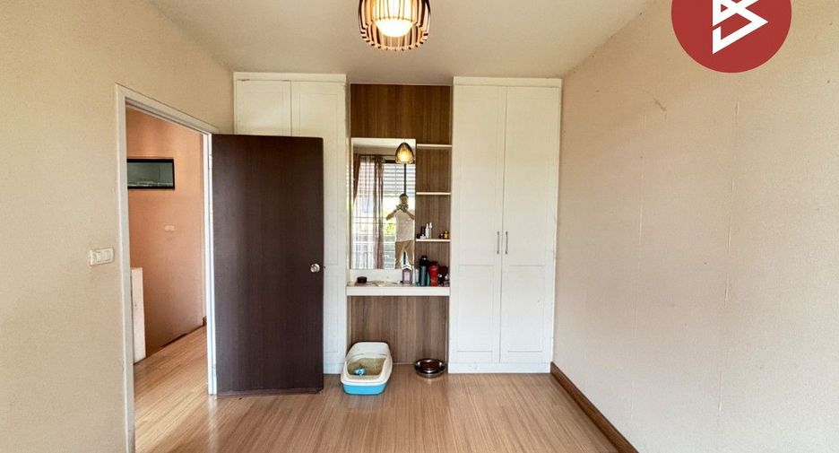 For sale 3 ベッドルーム townhouse in Saphan Sung, Bangkok