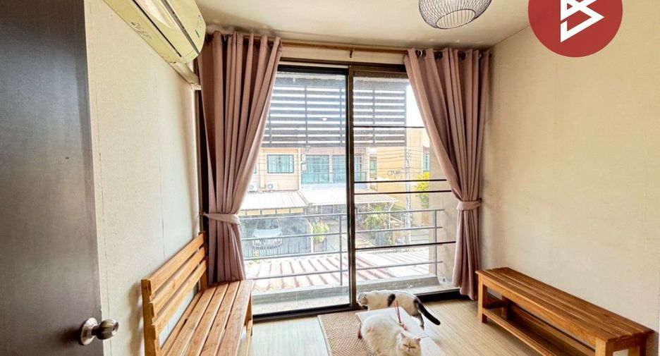 For sale 3 ベッドルーム townhouse in Saphan Sung, Bangkok