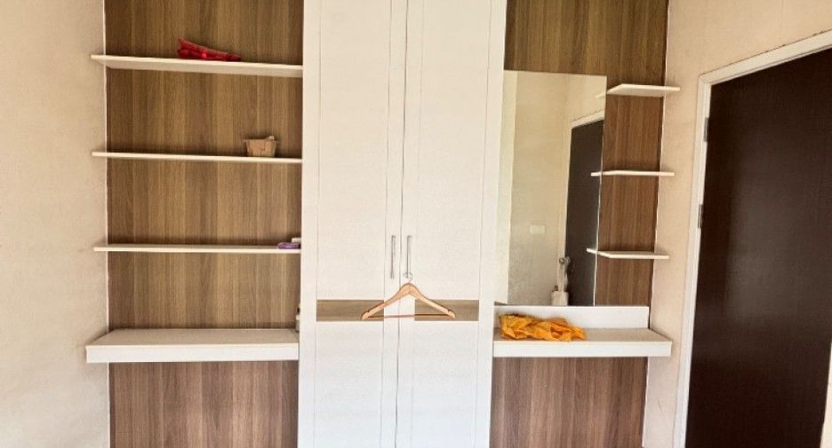 For sale 3 ベッドルーム townhouse in Saphan Sung, Bangkok