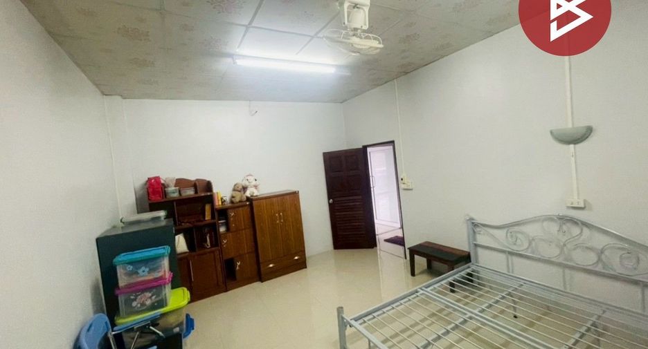 For sale 4 bedrooms retail Space in Khanu Woralaksaburi, Kamphaeng Phet