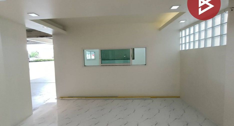 For rent and for sale 4 bedrooms retail Space in Chom Thong, Bangkok