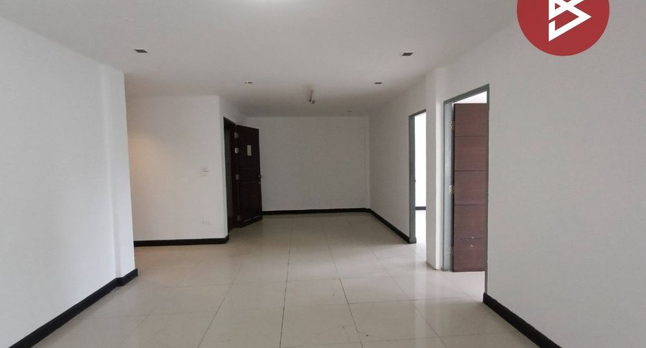 For rent and for sale 4 bedrooms retail Space in Chom Thong, Bangkok