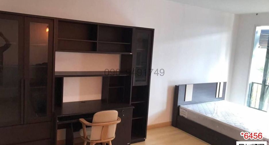 For rent 3 bedrooms townhouse in Lat Phrao, Bangkok