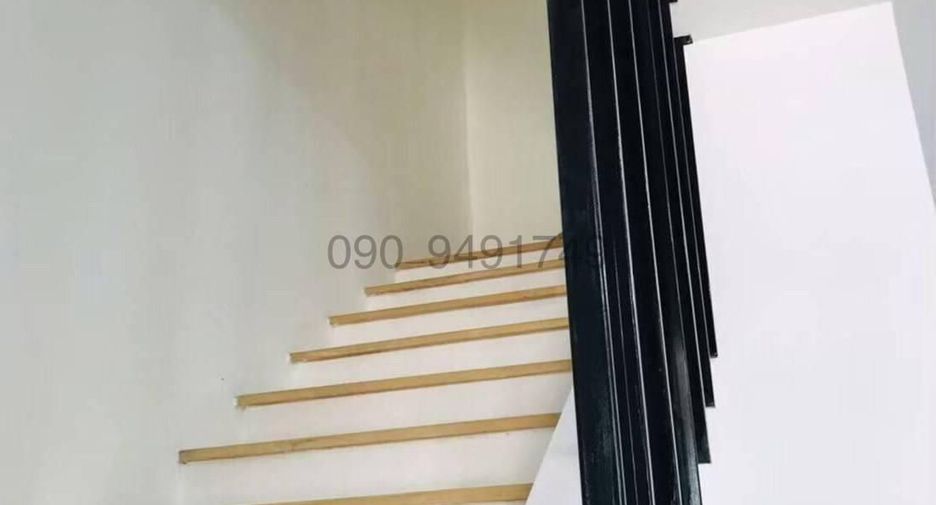 For rent 3 bedrooms townhouse in Lat Phrao, Bangkok