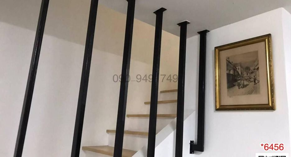 For rent 3 bedrooms townhouse in Lat Phrao, Bangkok
