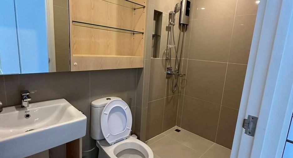 À vendre 2 chambres condo à Bang Na, Bangkok