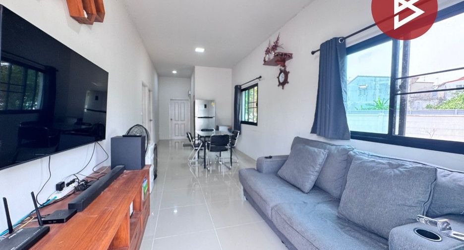 Casa adosada en venta de 2 habitaciones en Sam Khok, Pathum Thani