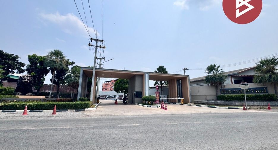Casa adosada en venta de 2 habitaciones en Sam Khok, Pathum Thani