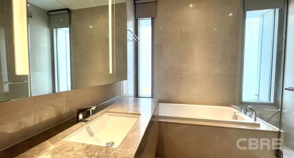 For rent 2 bedrooms condo in Khlong San, Bangkok
