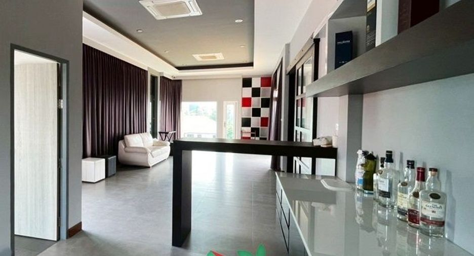 For sale 4 bedrooms house in Lat Phrao, Bangkok