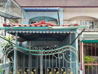 出售 2 卧室 联排别墅 在 Phra Samut Chedi, Samut Prakan