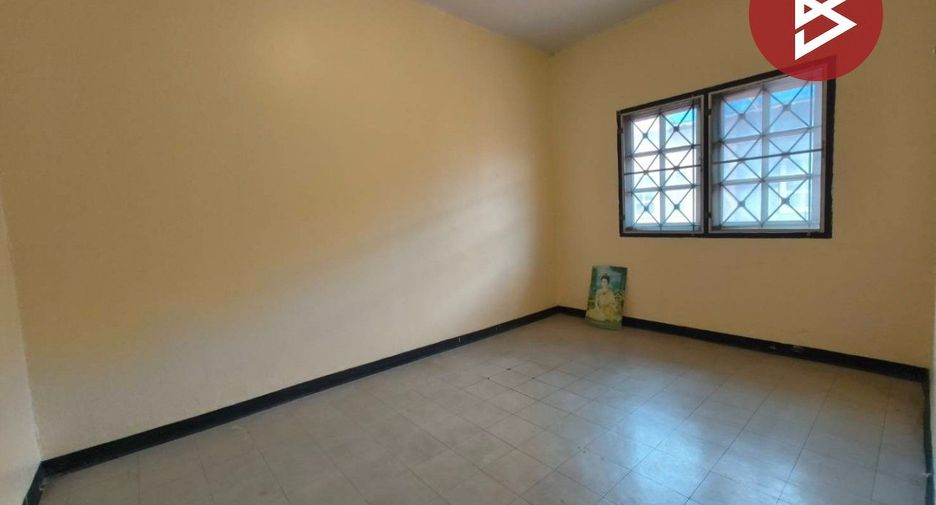 À vendre 2 chambres maison de ville à Phra Samut Chedi, Samut Prakan