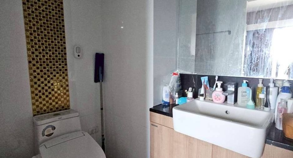 For sale 1 bed condo in Si Racha, Chonburi