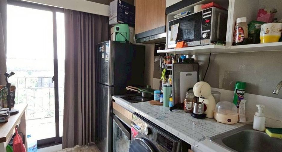 For sale 1 bed condo in Si Racha, Chonburi