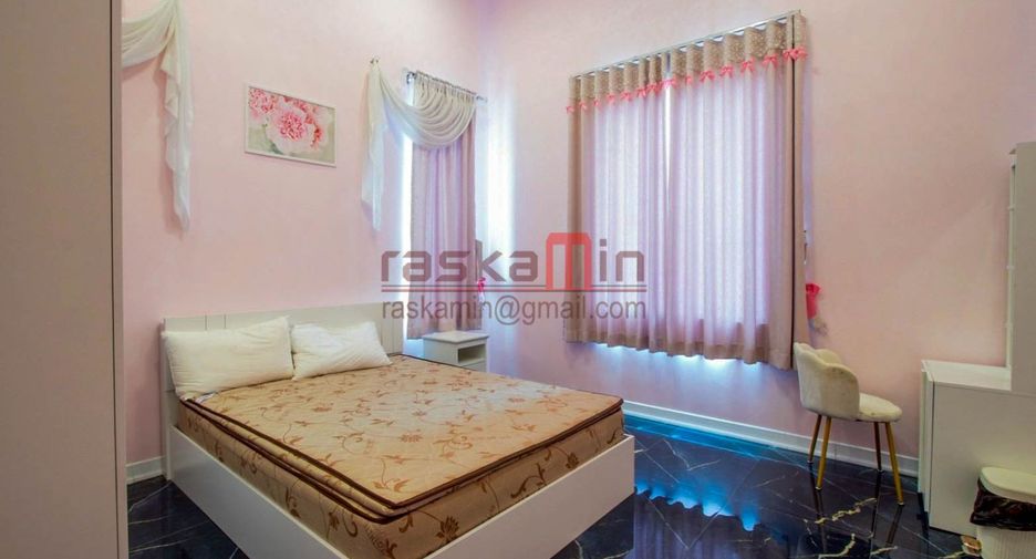For rent 6 bedrooms villa in Bang Lamung, Chonburi