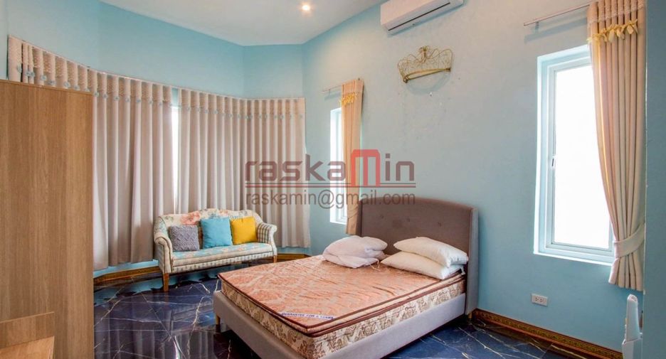 For rent 6 bedrooms villa in Bang Lamung, Chonburi