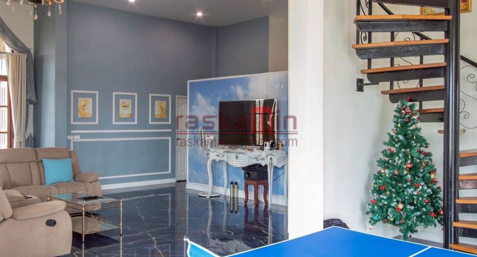 For rent 6 bedrooms villa in Bang Lamung, Chonburi