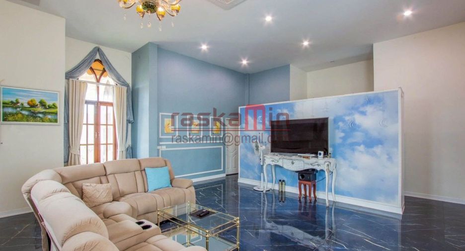 For rent 6 bedrooms villa in Bang Lamung, Chonburi