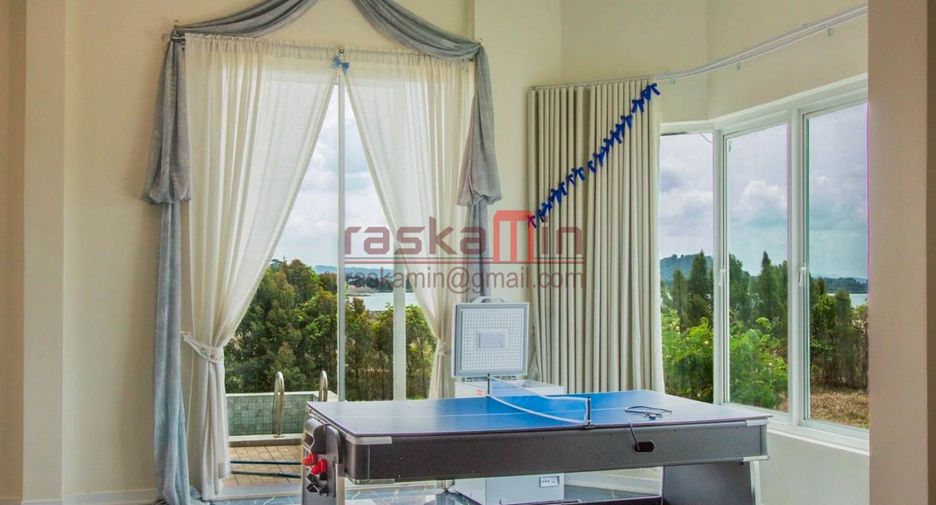 For rent 6 bedrooms villa in Bang Lamung, Chonburi