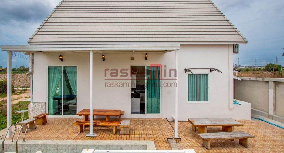 For rent 6 bedrooms villa in Bang Lamung, Chonburi