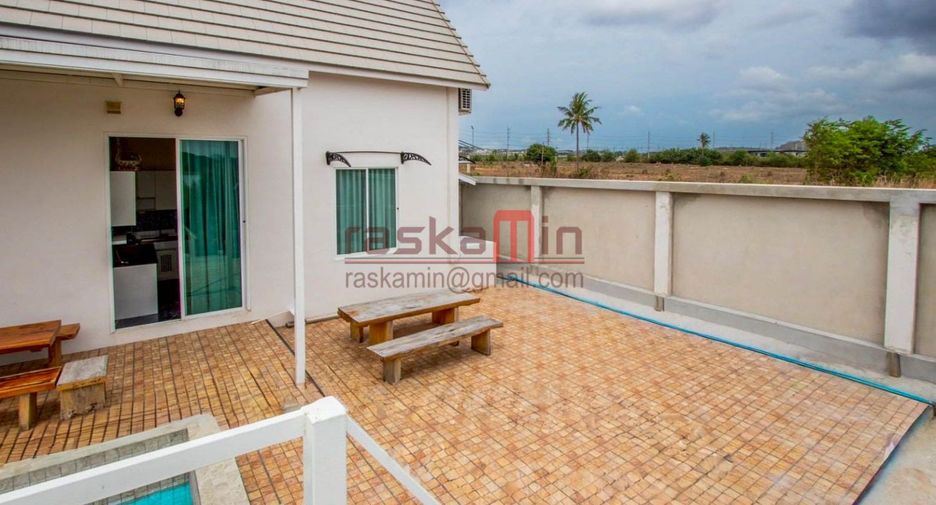 For rent 6 bedrooms villa in Bang Lamung, Chonburi