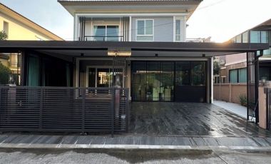 Casa en venta de 4 habitaciones en Mueang Pathum Thani, Pathum Thani