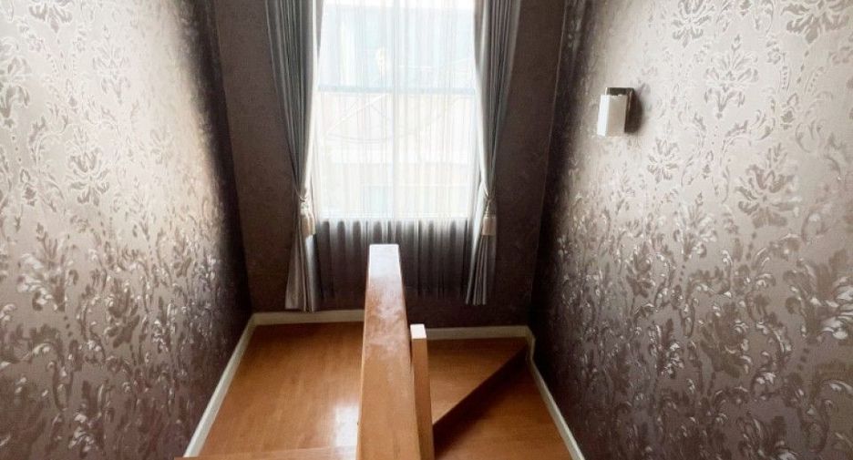 For sale 4 ベッドルーム house in Mueang Pathum Thani, Pathum Thani