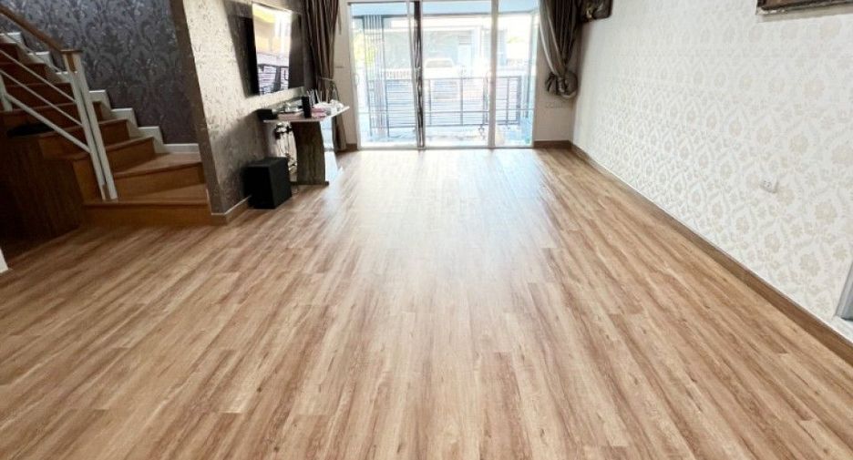 For sale 4 ベッドルーム house in Mueang Pathum Thani, Pathum Thani
