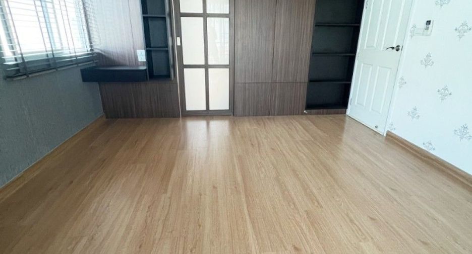 For sale 4 ベッドルーム house in Mueang Pathum Thani, Pathum Thani